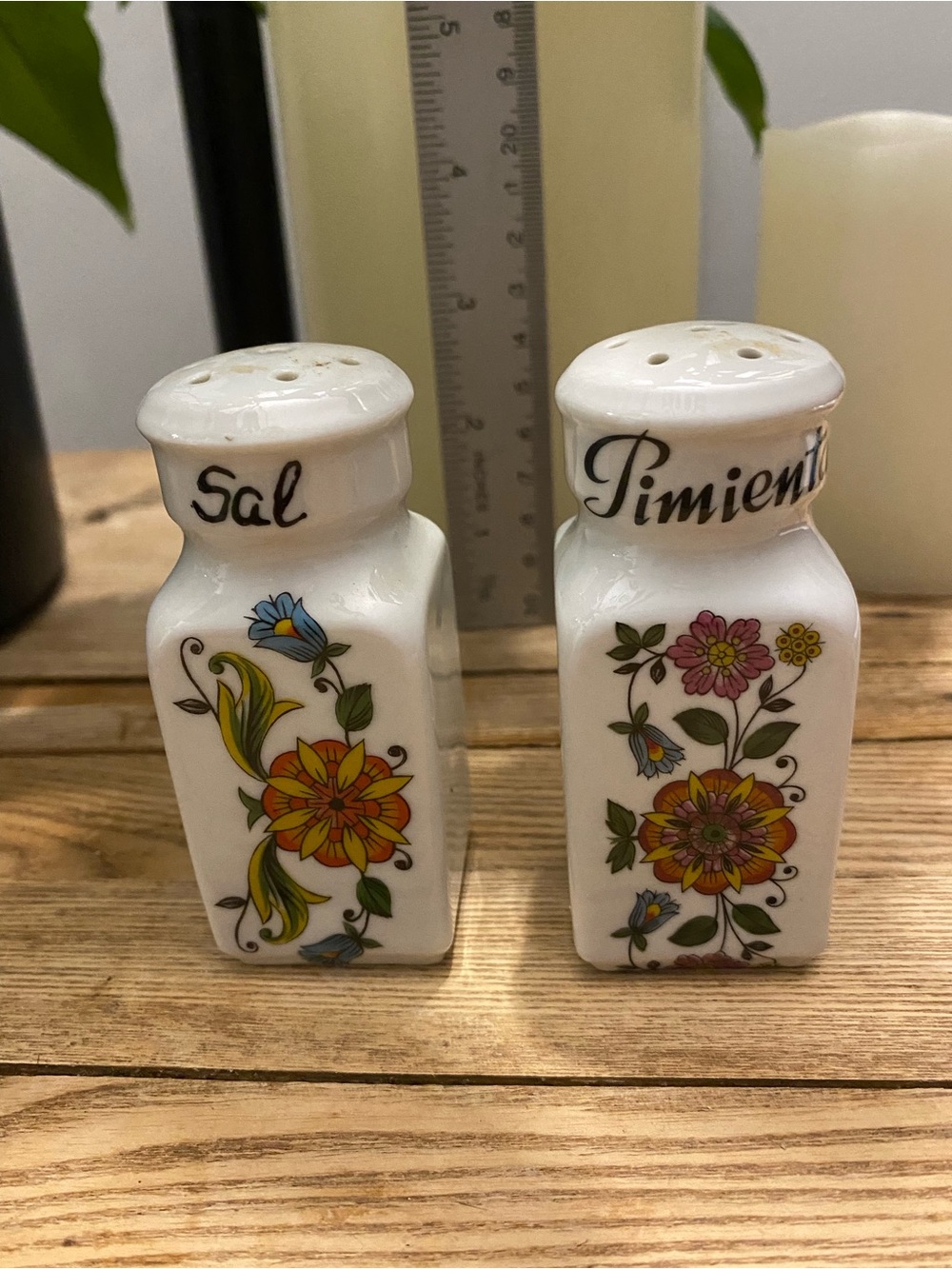 Vintage Spanish Ceramic Salt & Pepper Shakers "Sal" & "Pimienta" Floral Pattern